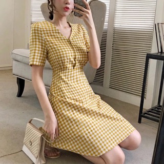 (order) Váy caro cổ v khuy ngực