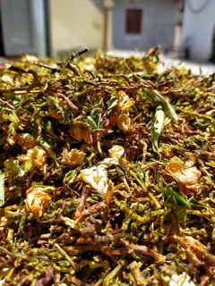 1kg Trà Sơn Mật Hồng Sâm Mix nhiều hoa nhài và cỏ ngọt
