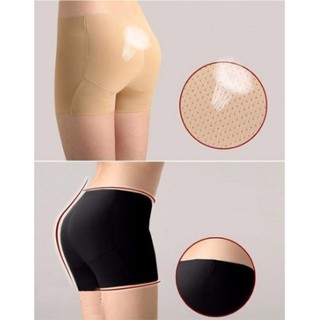 Quần độn mông đúc dạng đùi