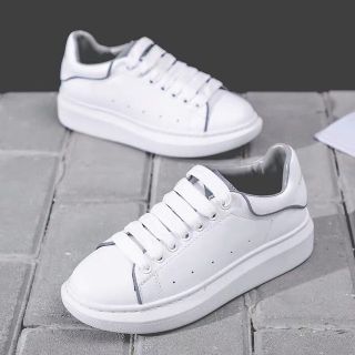 Giày MCQ nữ phát sáng mới