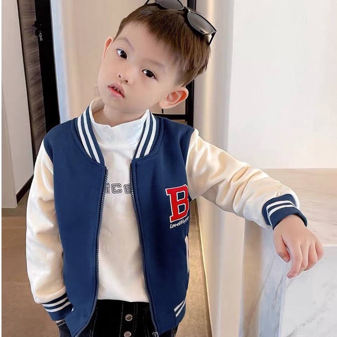 Áo khoác bomber "B" 14-45kg cho bé trai 4-15 tuổi. Họa tiết thêu đáp nổi. Chất nỉ ép - Hàng may kỹ. B47