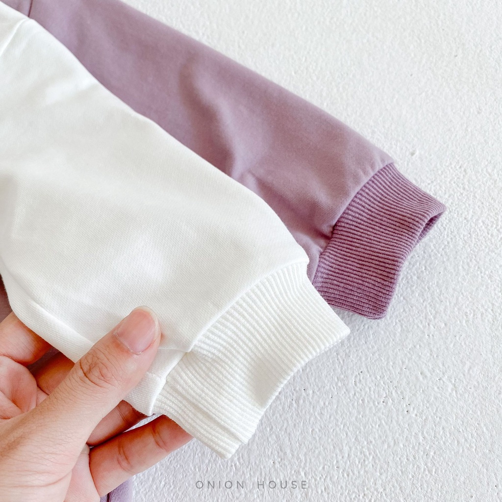 Bộ liền thân dài tay con gấu kèm tất quần bé trai bé gái