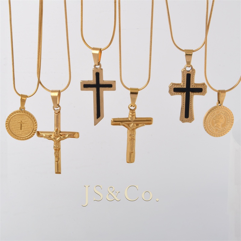 Js & Co. Vòng cổ Mạ Vàng 18K Mặt Thánh Giá 13N