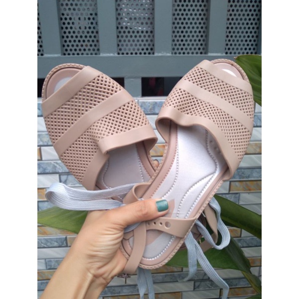 Giày sandal nhựa búp bê cột dây đi mưa