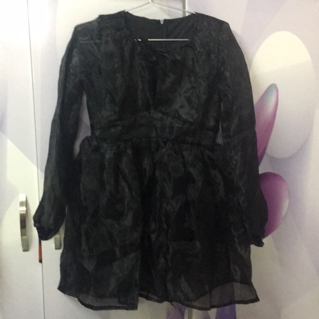 Đầm tiểu thư mun