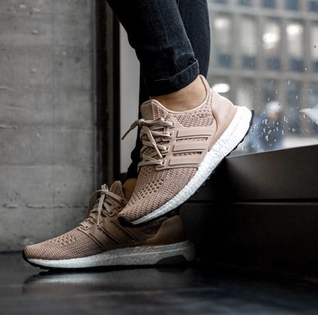GIÀY THỂ THAO ULTRA BOOST 4.0 HỒNG. SIÊU ĐẸP