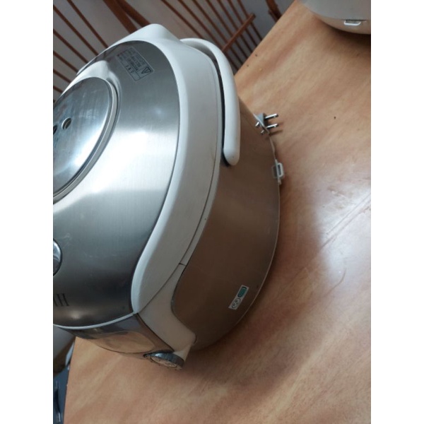 Nồi cơm điện Sanyo mặt quỷ cao tần áp suất 1L nhật
