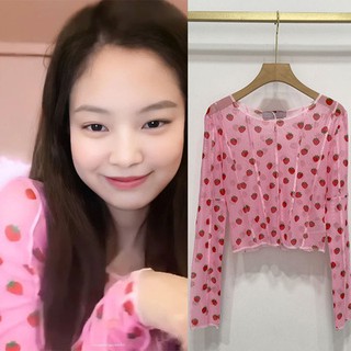 Áo thun tay dài cổ tròn in hình họa tiết quả dâu phong cách Jennie Blackpink xinh xắn cho nữ
