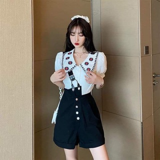 Yếm vắt chéo 1 dây độc lạ