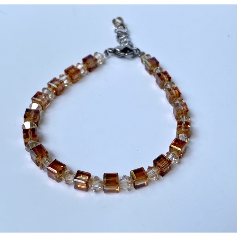 Lắc tay pha lê Swarovski hạt vuông 4mm