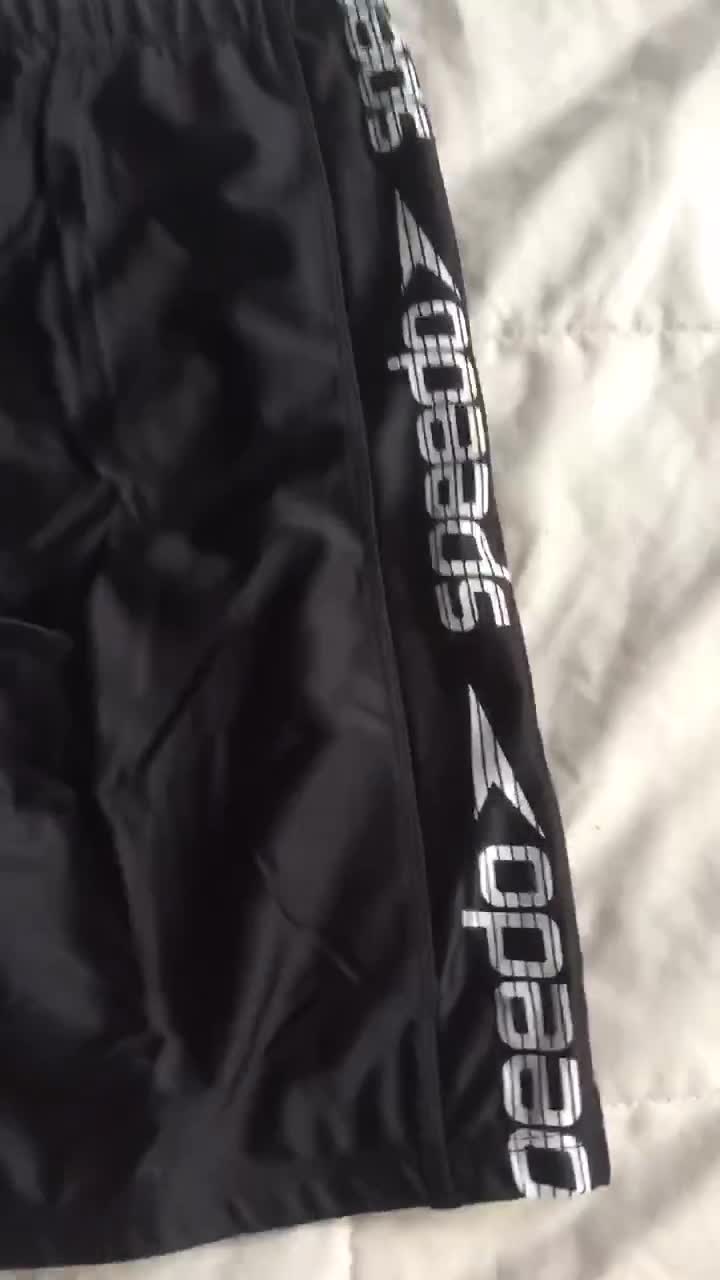 Quần bơi nam lửng phong cách năng động sỉ( tặng kèm cặp nhét tai xịn 15 k ) | BigBuy360 - bigbuy360.vn