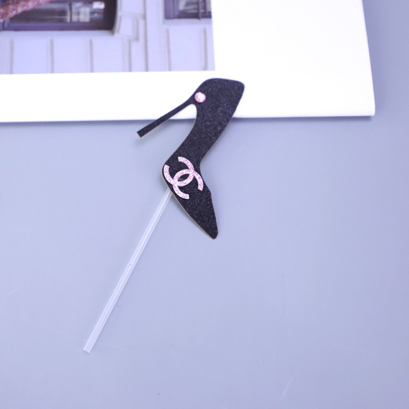 Trang trí bánh sinh nhật, bánh kem - Cô gái son giầy nước hoa cao cấp