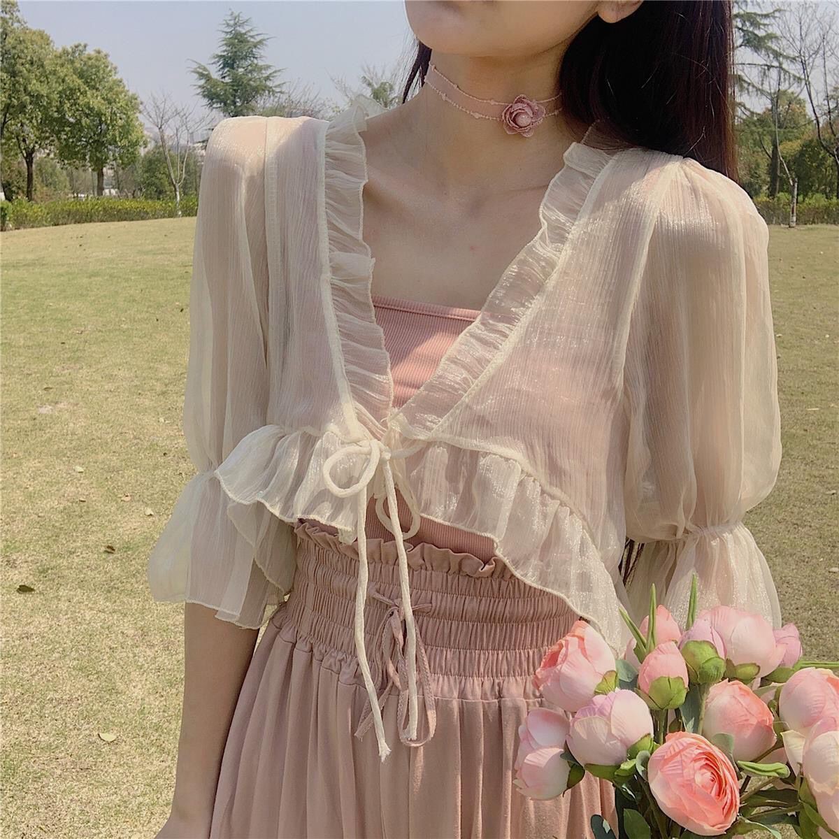 Set Đầm Dây Nữ Cộc Tay Cổ Chữ V Xếp Ly + Áo Khoác Dài Tay Chống Nắng Thời Trang Nữ | BigBuy360 - bigbuy360.vn