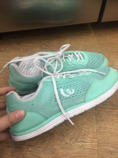 Giày thể thao size 37