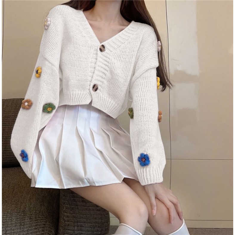 Gaeul store- áo khoác len cardigan croptop 2 khuy mix bông hoa tay áo