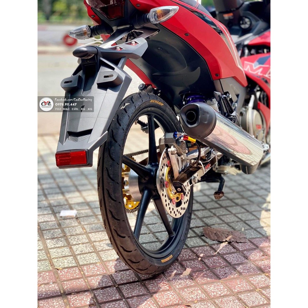 (Lưu ý chỉ có nhựa đen không có pass sắt và chụp đèn) Dè sau EX150 MALAY chính hãng Yamaha malay