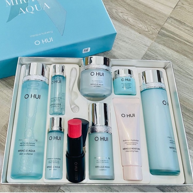 SÉT OHUI AQUA CẤP NƯỚC, ĐIỀU TIẾT DẦU DÀNH CHO DA DẦU, HỖN HỢP - Ohui Miracle Aqua Special Set (11 SP)