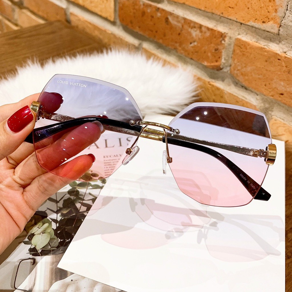 Kính mát thời trang nữ A2064 ❌Kính chống tia UV bảo vệ mắt | BigBuy360 - bigbuy360.vn