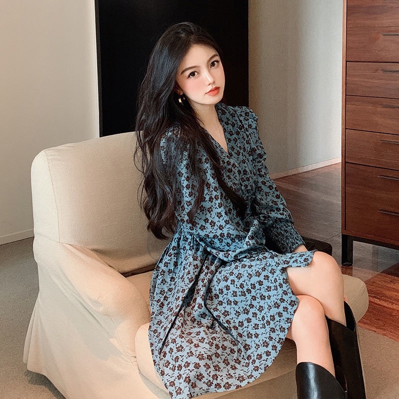 Đầm tay phồng cổ chữ V in họa tiết hoa phong cách retro Pháp mới năm 2021