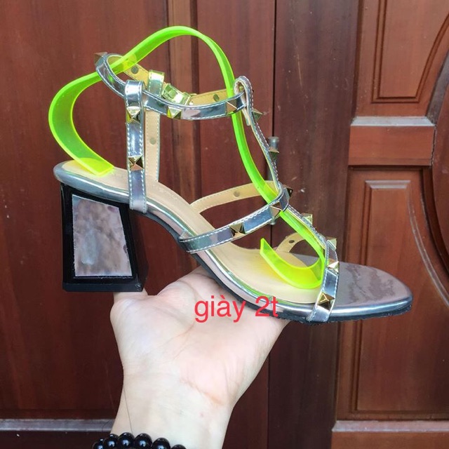 Giày sandal cao gót kiểu valen phối đinh size 34-40