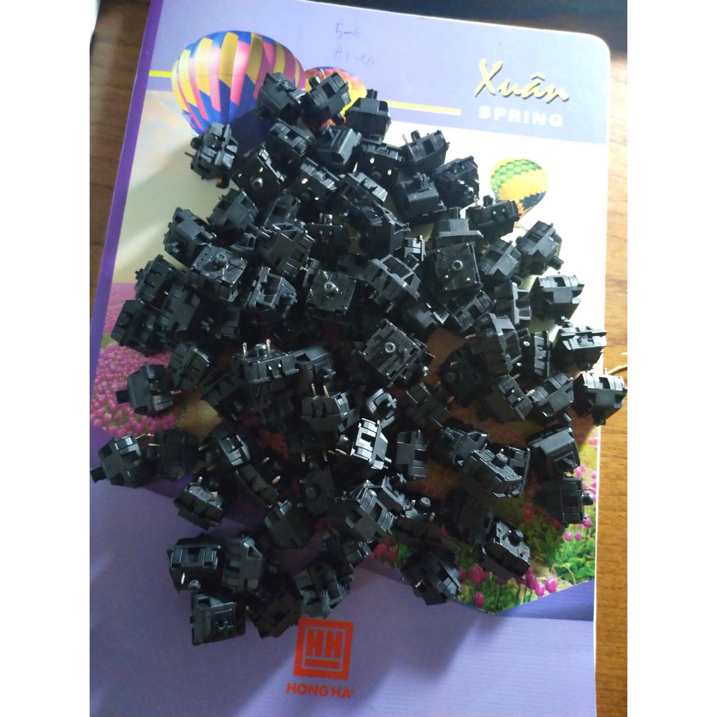 Nút cherry vintage black date198x-199x mượt ngon