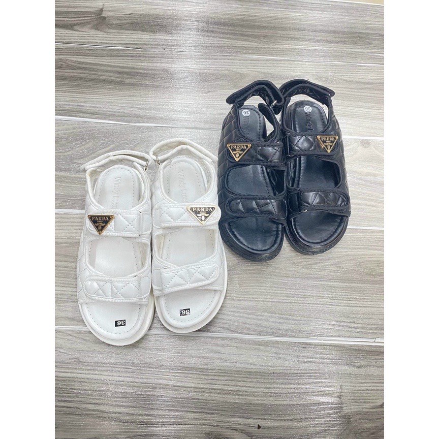 Giày sandal đế bánh mỳ 2 quay ngang