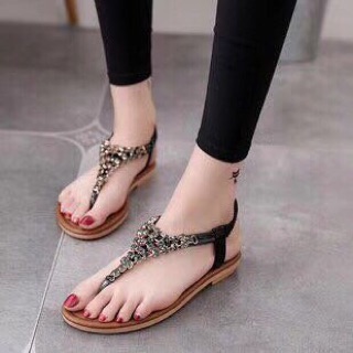 Dép quai sỏ ngón