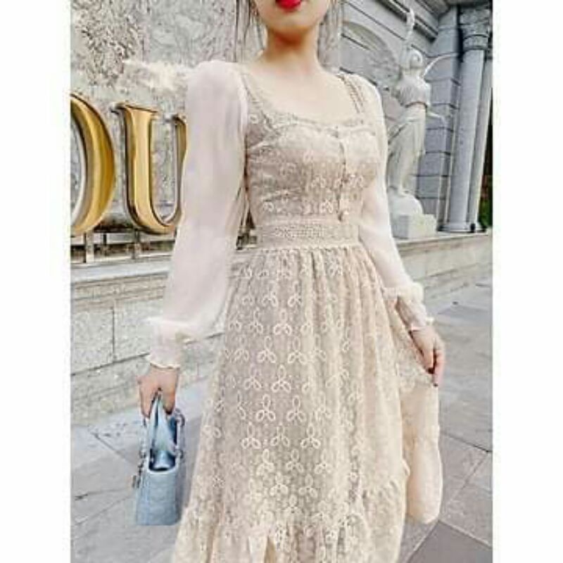 Đầm ren xòe tay phồng cổ U có lót ngực