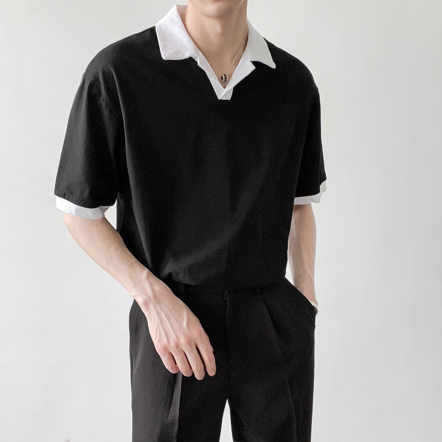 Áo thun trơn nam cổ vest trắng đen fom rộng unisex | BigBuy360 - bigbuy360.vn