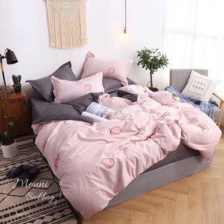 BỘ CHĂN GA GỐI COTON POLY MẪU QUẢ DÂU HỒNG XINH XẮN