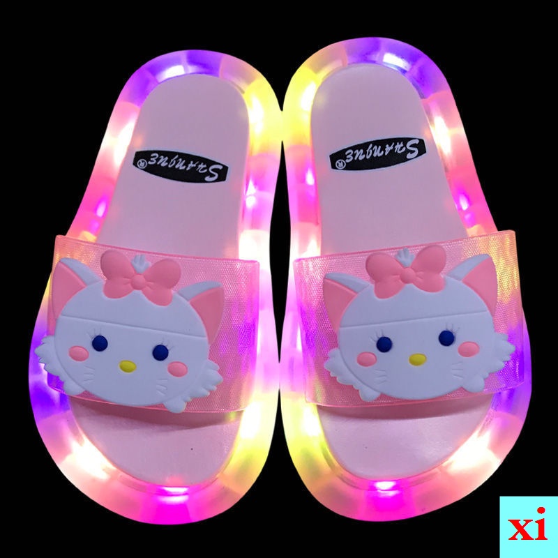 Dép Sandal Phát Sáng Họa Tiết Dâu Tây Phong Cách Mới Mùa Hè Cho Người Lớn
