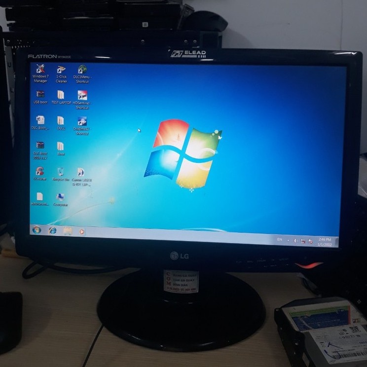 Màn hình 19 in LCD sước nhẹ