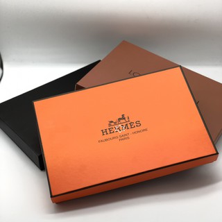 Hộp In Tên Thương Hiệu Theo Hãng Khăn