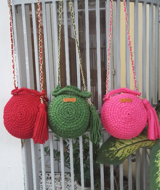 Túi tròn handmade móc bằng sợi vải. Đơn CTV