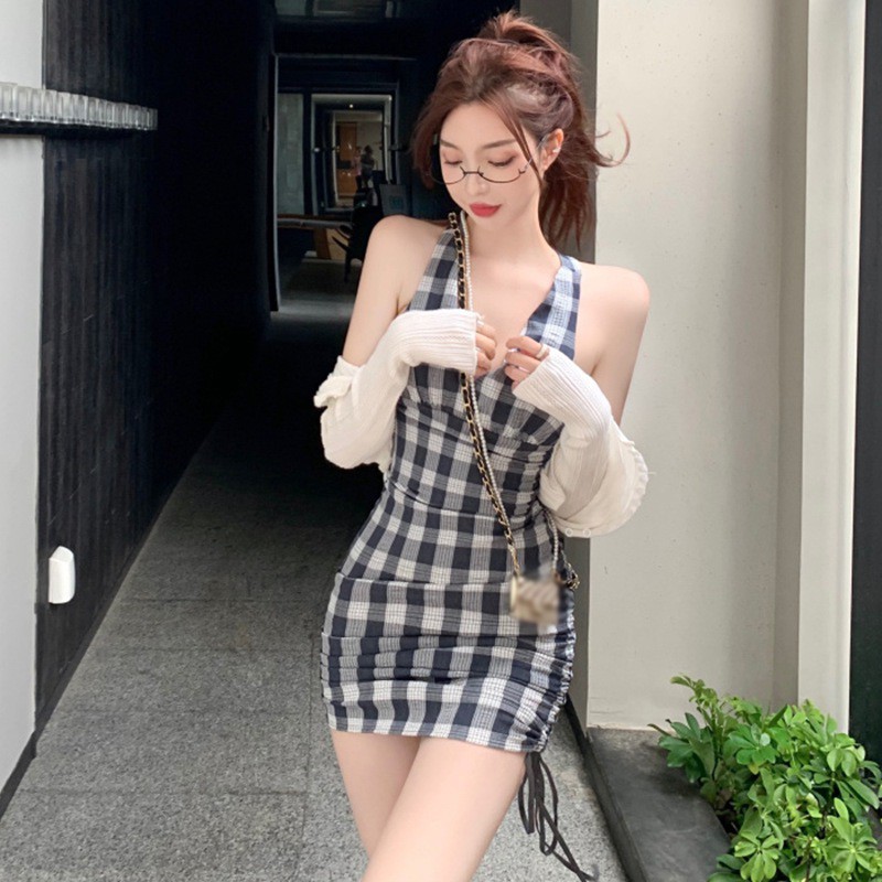 Đầm Hai Dây Cổ Chữ V Họa Tiết Sọc Caro Phong Cách Hàn Quốc