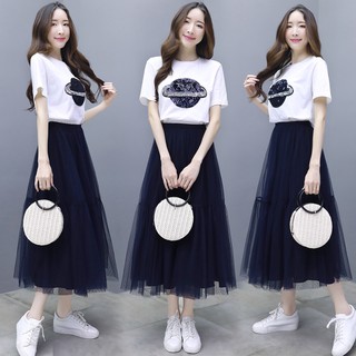 Đầm dạo phố kiểu dáng chân váy lưới xòe phối áo phông họa tiết hình cổ tròn ngắn tay