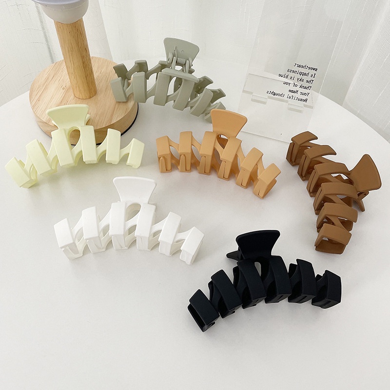 Women Korean INS Style Geometric Hollow Shark Grappling Clips / Girls Fashion Big Hair Claw