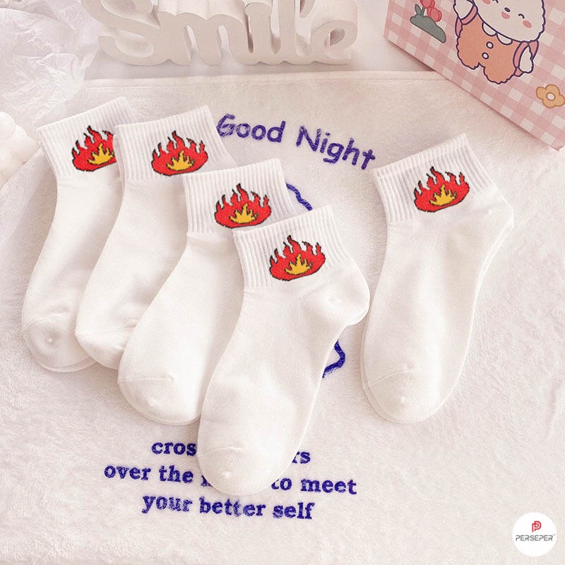 Tất cổ ngắn họa tiết lửa theo trend, chất liệu cotton co giãn bốn chiều - Cherry Shop
