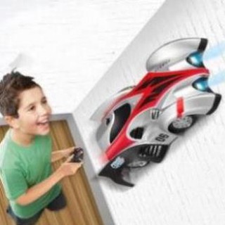 Xe leo tường điều khiển từ xa Wall climber
