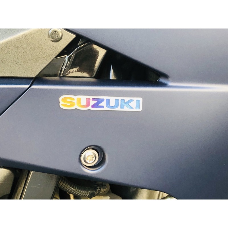 Tem logo titan Honda,Yamaha,Suzuki nhỏ có sẵn keo 3M,