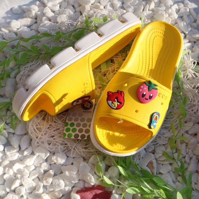 Dép lê cross baya nữ quai ngang màu vàng full box tặng 12 siticker cross gắn dép Cờ rốc