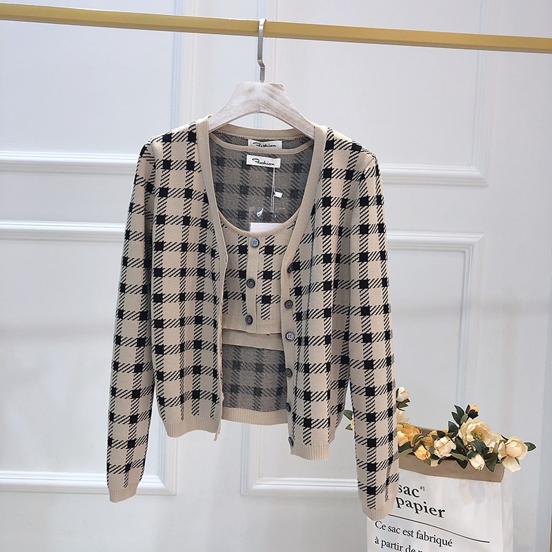 Set bra nâu + áo cardigan kẻ ô  JENNIE BLACKPINK