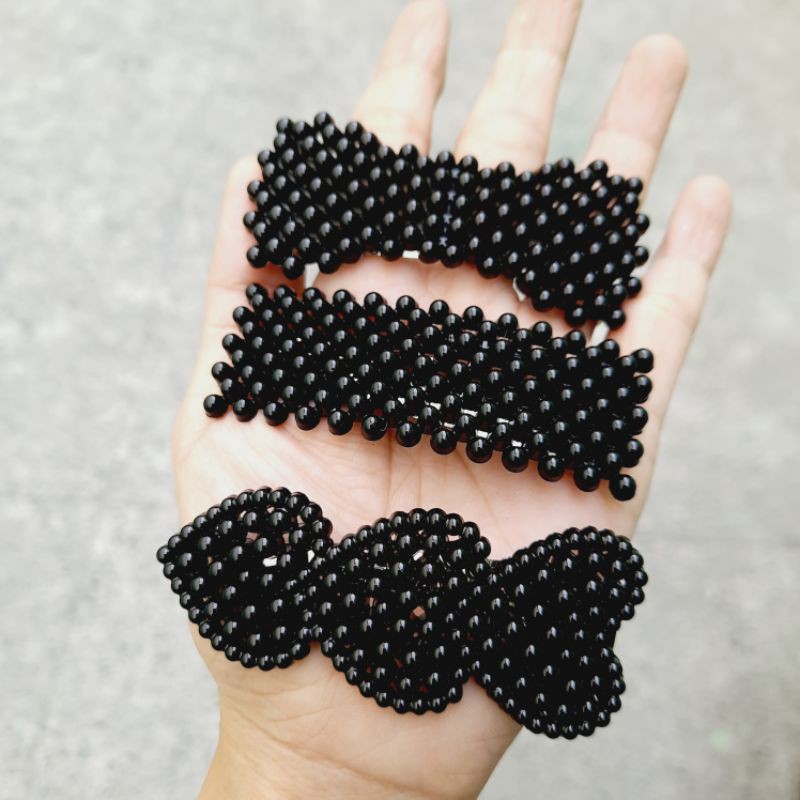 Kẹp bấm bẹt màu đen thời trang nữ