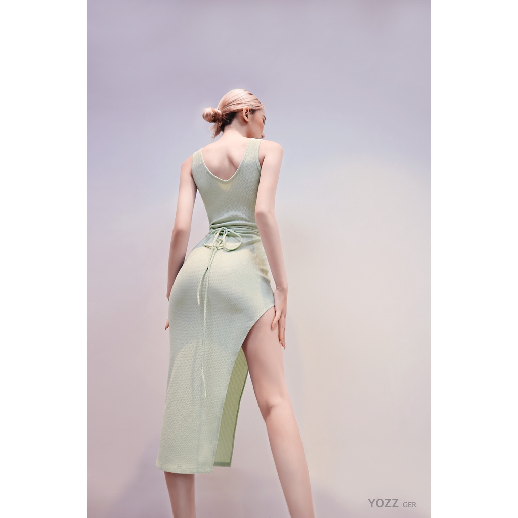 - ĐẦM MAXI XANH MINT XẺ TÀ CUT OUT DÂY CỘT EO TÔN DÁNG - LADY MINT