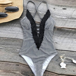 Bikini phối ren hoa phong cách vintage