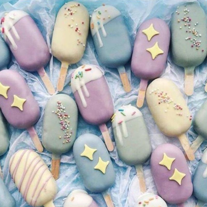 Set 4 Khuôn Silicon Làm Kem Que Tiện Dụng