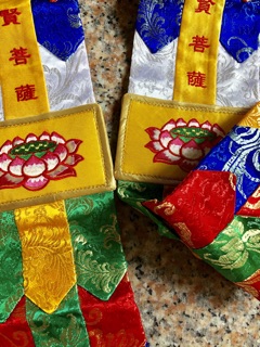 Phan ngũ sắc (thêu 2 mặt)