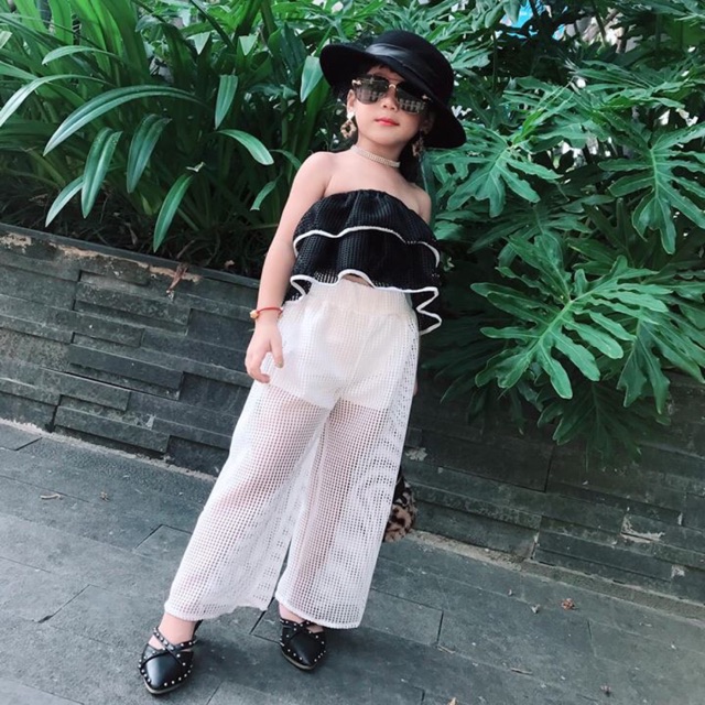Set bô ông rông kèm quân cho be gai diện nay chơi lễ con chi nói nữa ah.