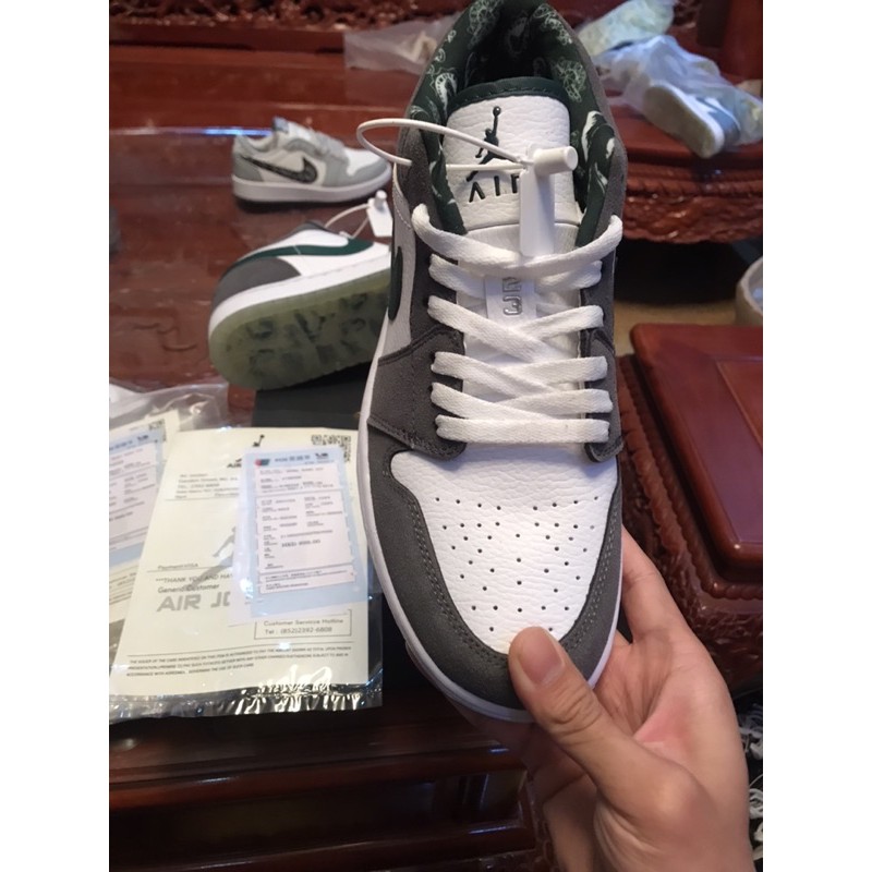 [Mã FAGREEN245 giảm tới 30K đơn 99K] [Free-Ship] Giày thể thao jordan 1 thấp đen xám cao cấp. Xám Khói Thấp. | BigBuy360 - bigbuy360.vn