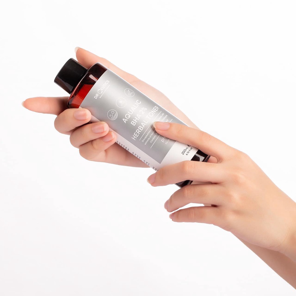 Dung Dịch DrCeutics Aqualic BHA 2% Herbal Toner Tẩy Da Chết Nền Nước - 200ml